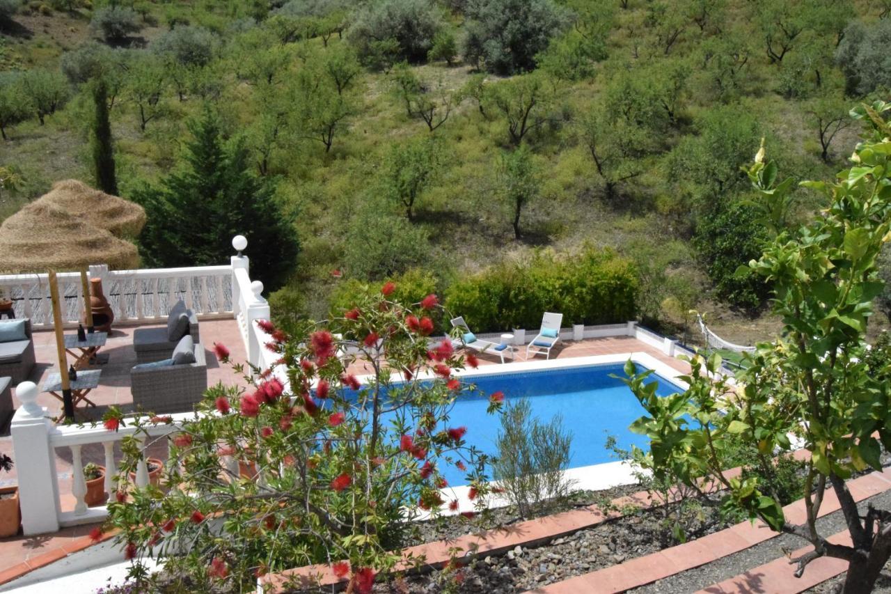 B&B And Apartments Cortijo La Zapatera Canillas de Aceituno Eksteriør bilde
