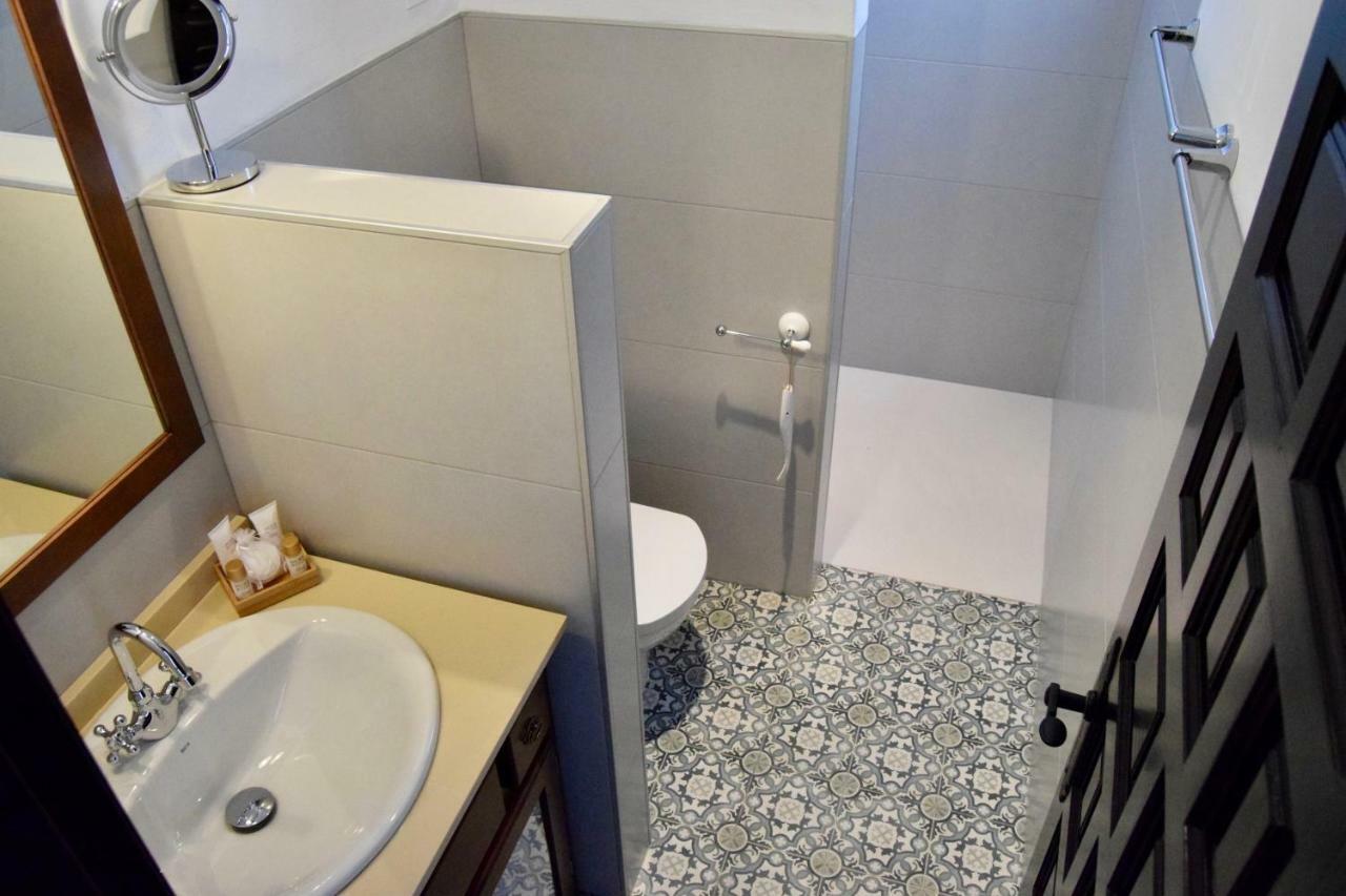 B&B And Apartments Cortijo La Zapatera Canillas de Aceituno Eksteriør bilde